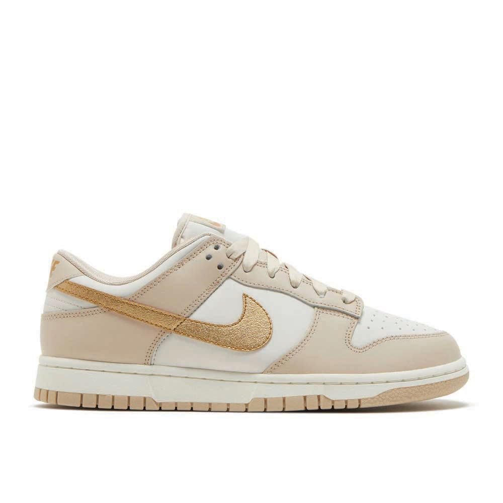 Nike Dunk Low ‘Gold Swoosh’ DX5930-001 Classic Sneakers