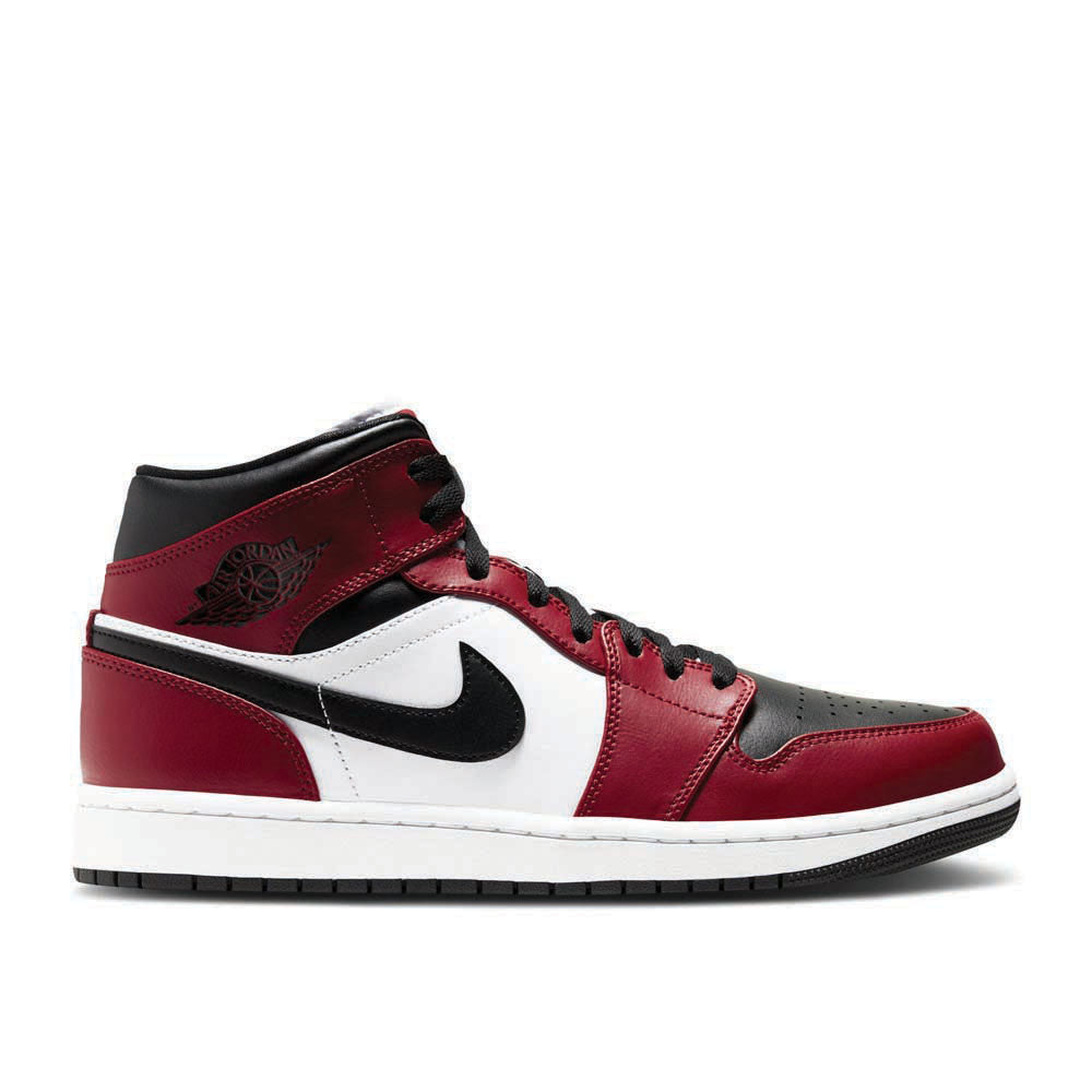 Air Jordan 1 Mid ‘Chicago Black Toe’ 554724-069 Signature Shoe
